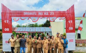 Sambut HUT RI ke-77, Puskesmas Wae Kajong Bangun Gapura