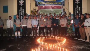 Polres Manggarai Gelar Doa dan Bakar Lilin untuk Tragedi Stadion Kanjuruhan Malang