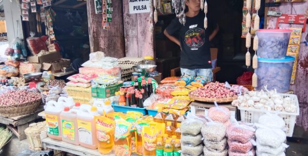 Jelang Nataru, Harga Sembako di Pasar Inpres Ruteng Mulai Naik