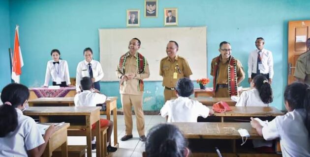 Saat Pantau US, Bupati Hery Ingatkan Lagi Para Guru akan Tiga Hal Penting ini: