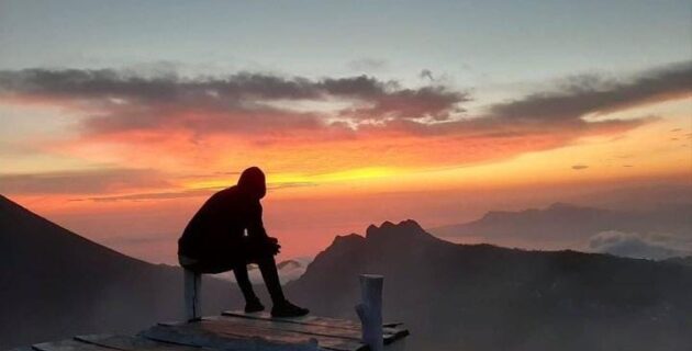 Bukit Wolobobo Bajawa, Destinasi Wisata Dengan Panorama Alam Serta Nuansa Sunset,Sunrise Istimewa