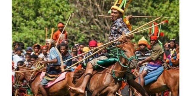 Mengenal Keunikan Destinasi Wisata Budaya Festival 1000 Kuda dan Pasola dari Pulau Sumba