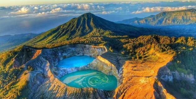 Keajaiban Alam Nusa Tenggara Timur: Mengungkap Keindahan Danau Kelimutu