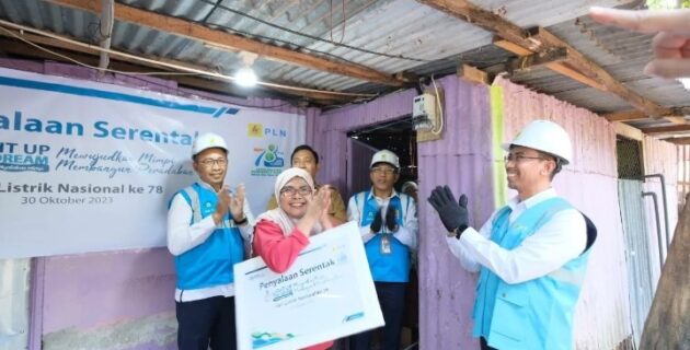 Kilas Balik : Hebat ! Program Light Up the Dream 2023, Sumbangi Listrik Gratis Pegawai PLN Berhasil Terangi Kurang Lebih 17.000 Rumah