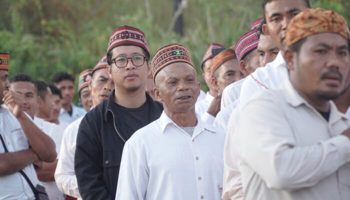 Masyarakat Poco Leok NTT Anugerahi PT PLN Status Ase Kae dalam Ritual Adat Penti