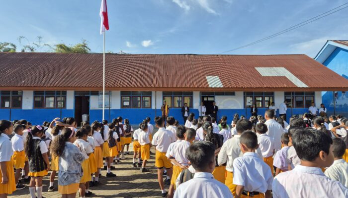 Program “Generasi Berprestasi dan Berintegritas” Kejaksaan Negeri Manggarai: Membangun Generasi Emas 2045 Melalui Pendidikan Hukum di Sekolah